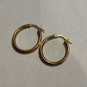 14 K gold hoop earrings